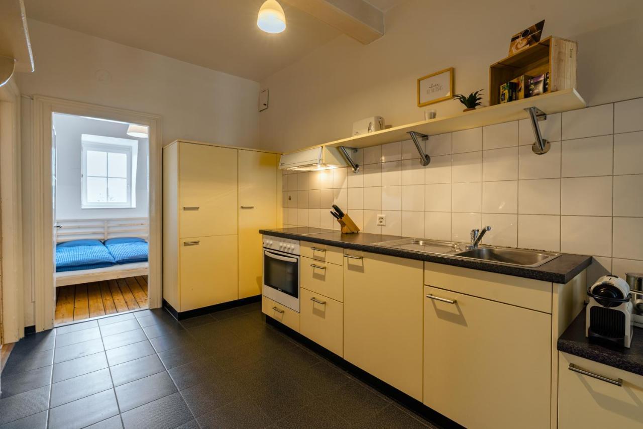 Eigene Wohnung Im Stadtzentrum Mit Wunderschoener Dachterrasse Биль Экстерьер фото