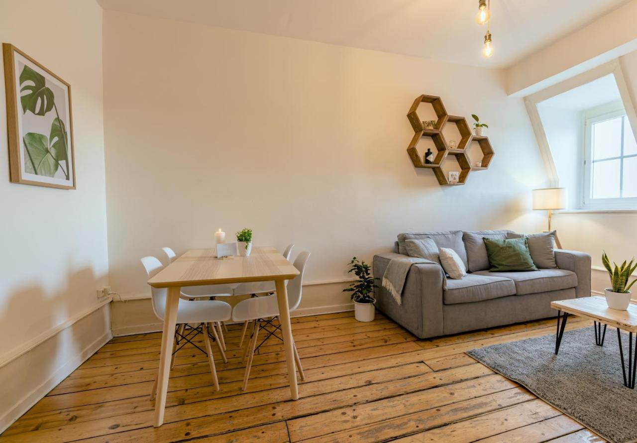 Eigene Wohnung Im Stadtzentrum Mit Wunderschoener Dachterrasse Биль Экстерьер фото